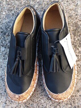 Harper & Wells Emma Shoes Sz. 8.5 NWT flaw